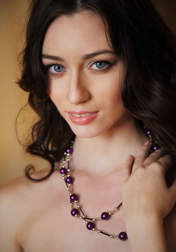 Александра, 21